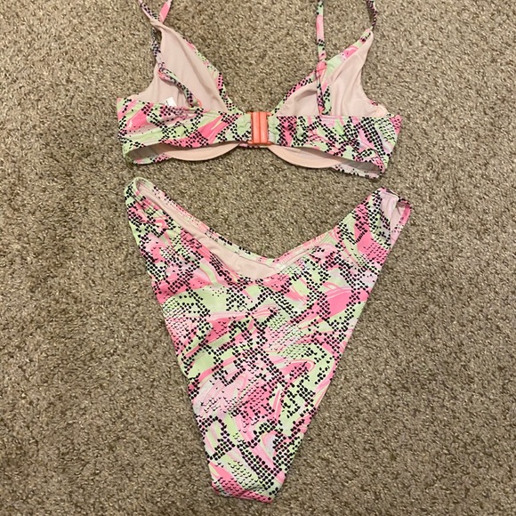 ASOS bikini - Picture 2 of 4